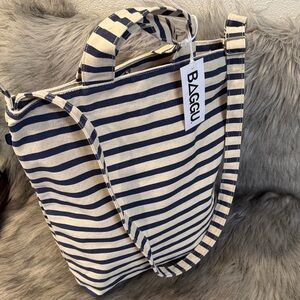 NWT BAGGU Duck Bag-Sailer Stripe Navy and Tan Striped Tote